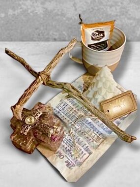 Old Rugged Cross Gift Box
